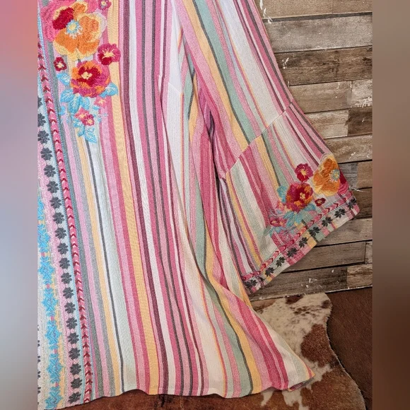 Savannah Jane Embroidered V Neck Tunic With Embroidery On Bell Sleeves - Picture 9 of 16